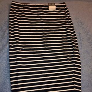 Striped knee pencil skirt